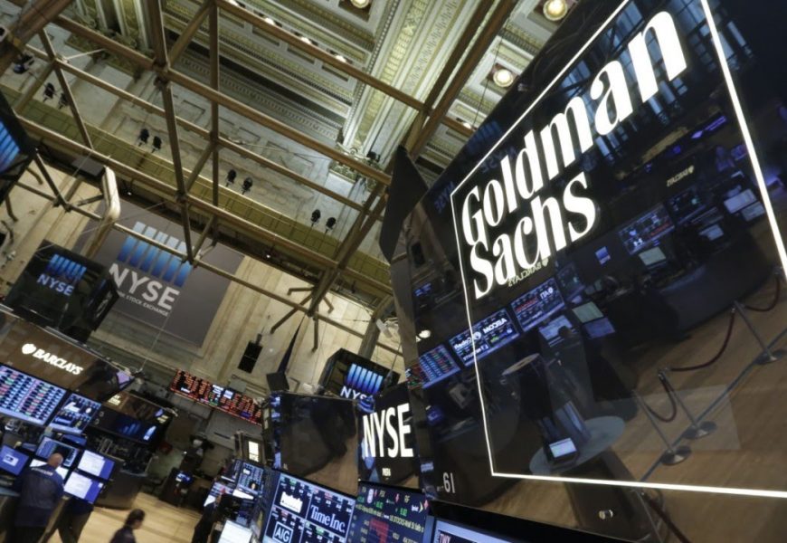 Goldman Sachs a Morgan Stanley požadují zrušení obchodů během $58 miliardového flash crash