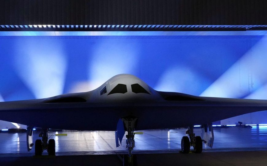 Northrop Grumman představil stealth bombardér B-21 Raider