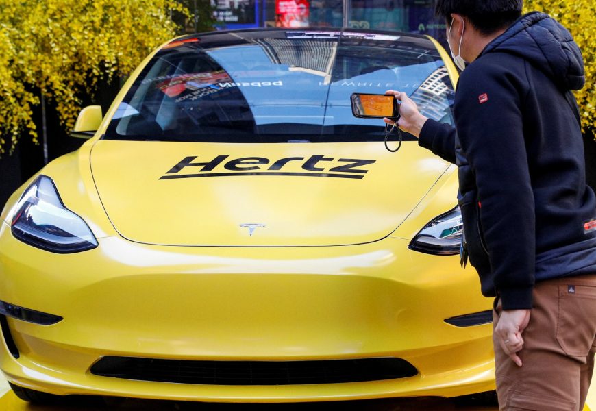 Hertz: Accumulating Losses From Risky Bet on Tesla EVs